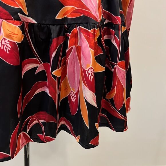 NWT entro Dramatic Black with Red Floral Print Mini Dress - Size Small - Picture 10 of 16